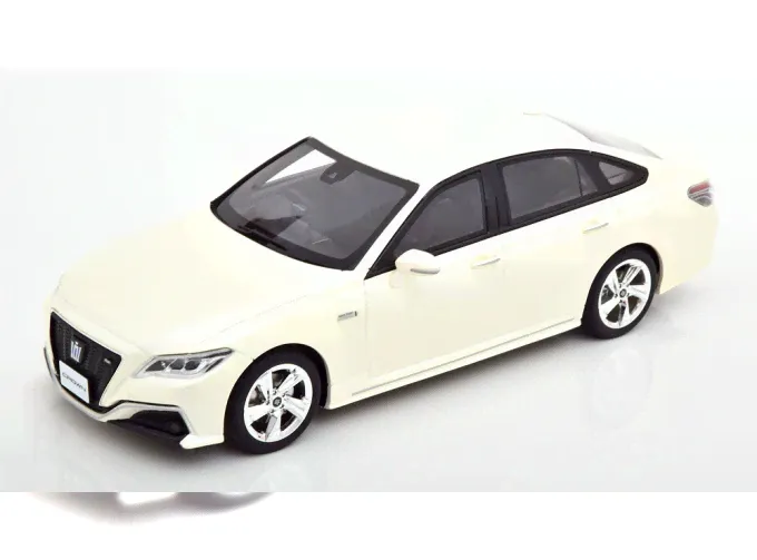 TOYOTA Crown 3.5 RS Advance, white-1