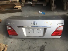 Крышка багажника Toyota Crown GRS180 вст.30-337
